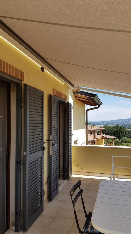 La Casa Di Marco E Lorella Fratta Todina Kültér fotó