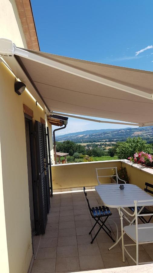 La Casa Di Marco E Lorella Fratta Todina Kültér fotó